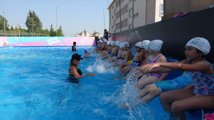 Kozan’da yüzme bilmeyen çocuk kalmayacak 